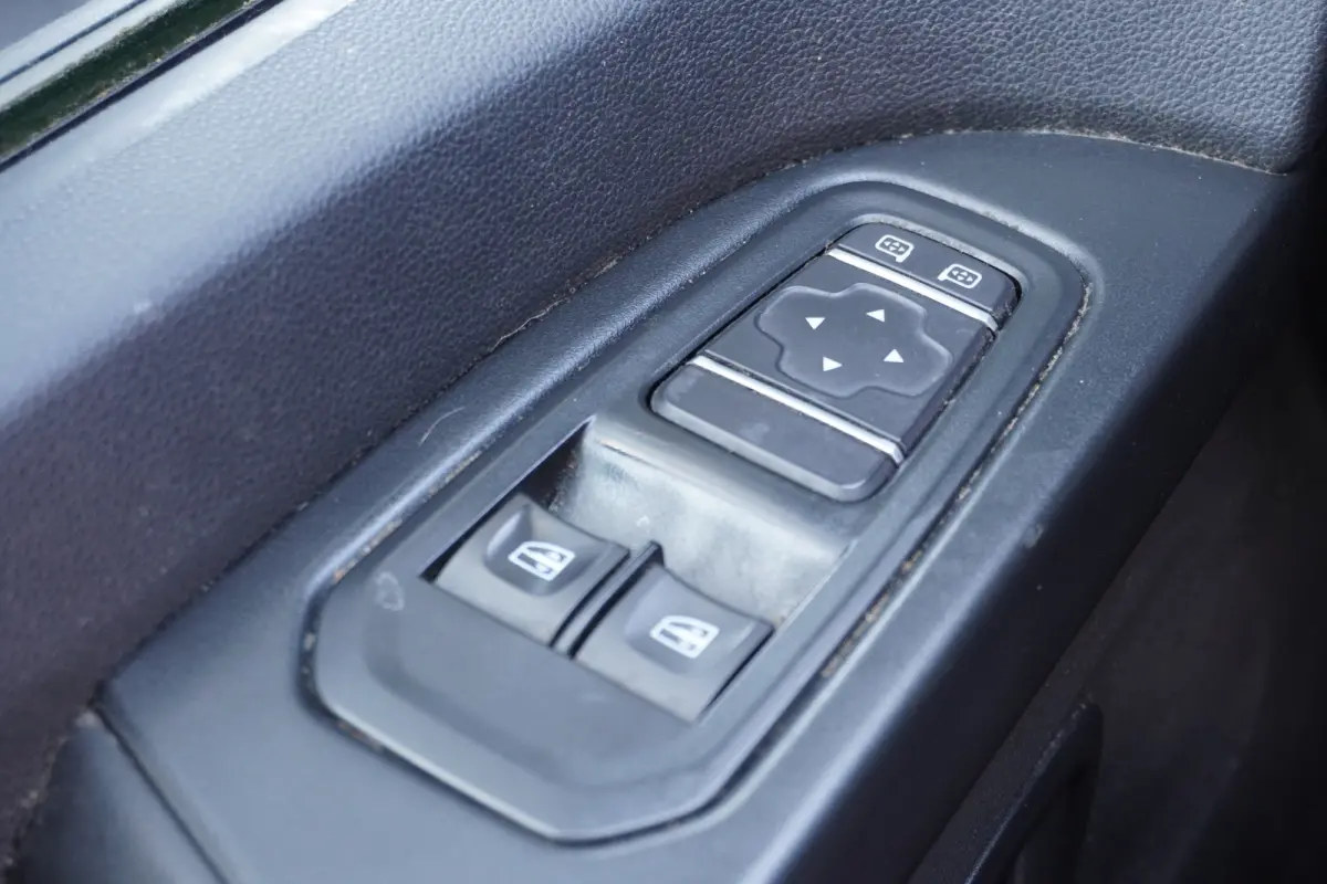 2.0 dCi 150PK Automaat L2 - EURO 6 - Airco - Navi - Cruise - €22.499,- Excl.