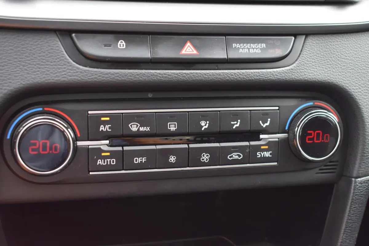 cee'd 1.0 T-GDi ComfortLine | Camera | Cruise Control | Carplay |