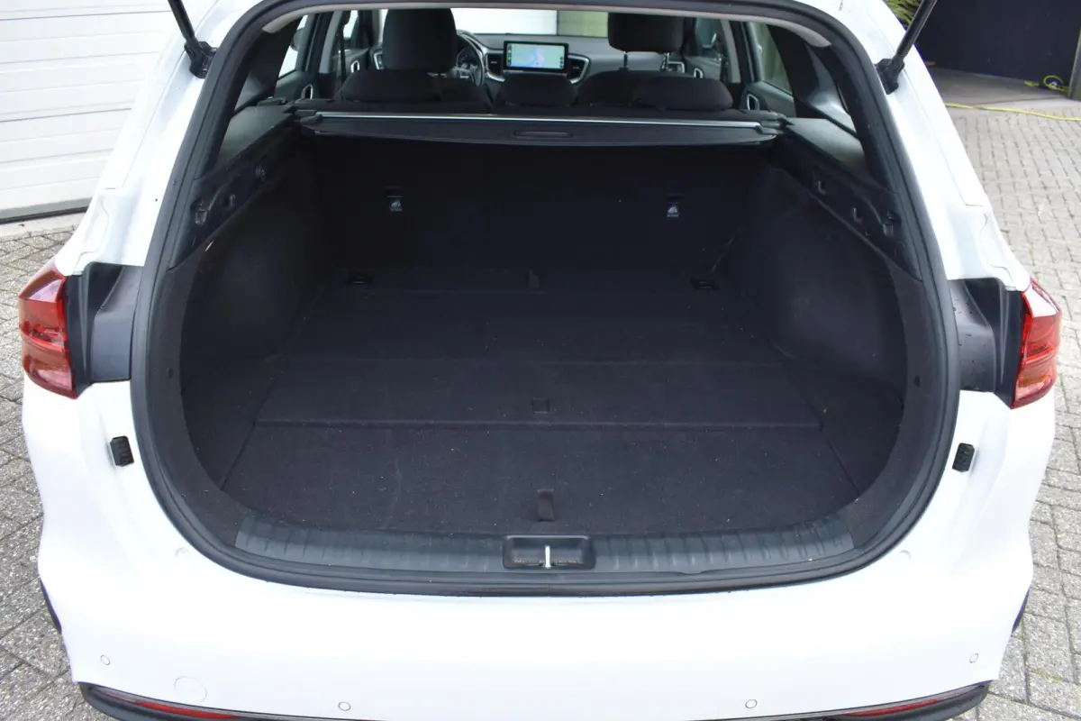 cee'd 1.0 T-GDi ComfortLine | Camera | Cruise Control | Carplay |