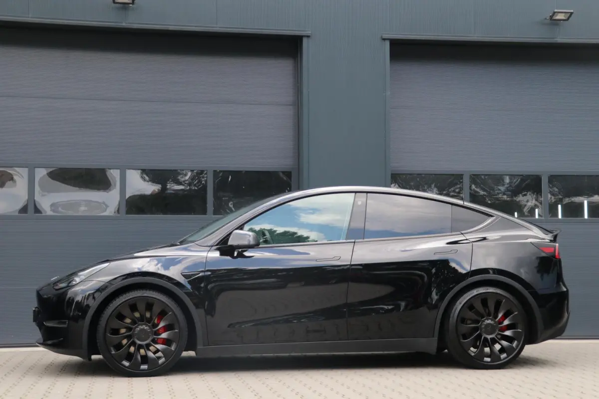 Performance AWD 75 kWh 463PK Warmtepomp 21'Inch Leder AutoPilot BTW 360View 79000KM BJ2023
