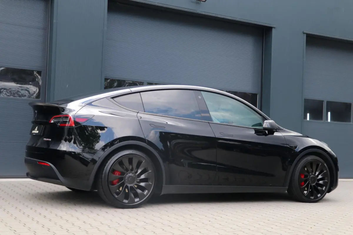 Performance AWD 75 kWh 463PK Warmtepomp 21'Inch Leder AutoPilot BTW 360View 79000KM BJ2023