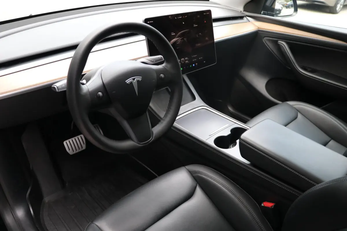Performance AWD 75 kWh 463PK Warmtepomp 21'Inch Leder AutoPilot BTW 360View 79000KM BJ2023