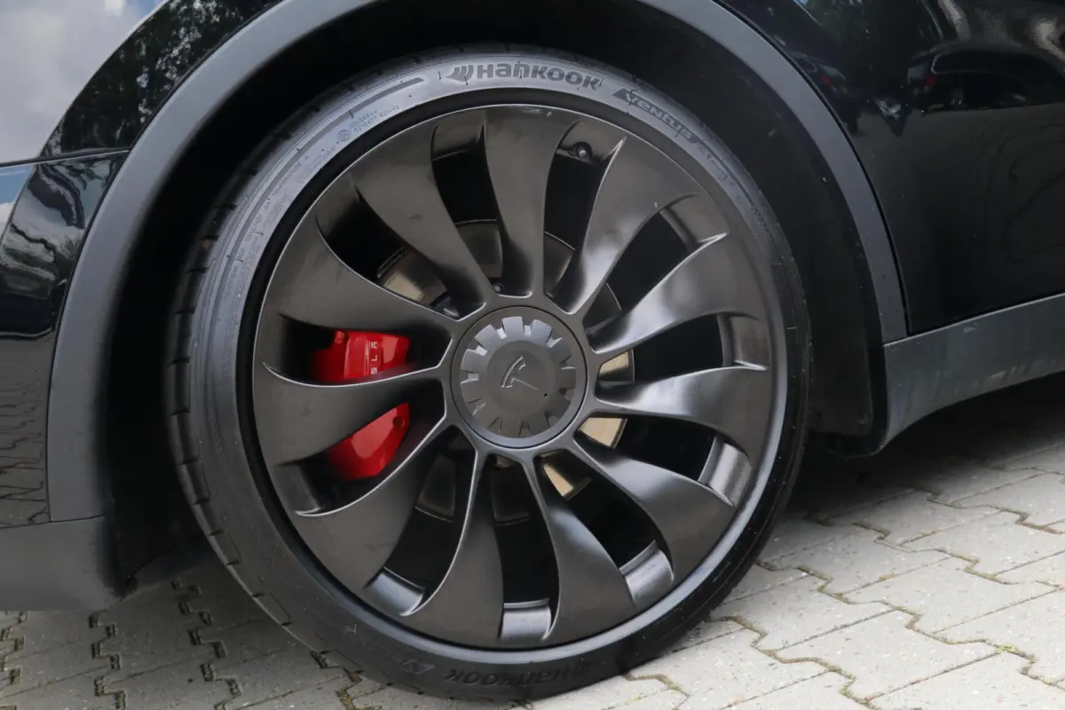 Performance AWD 75 kWh 463PK Warmtepomp 21'Inch Leder AutoPilot BTW 360View 79000KM BJ2023