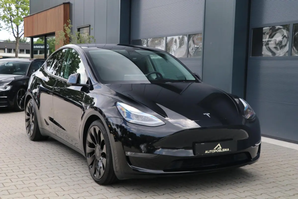 Performance AWD 75 kWh 463PK Warmtepomp 21'Inch Leder AutoPilot BTW 360View 79000KM BJ2023