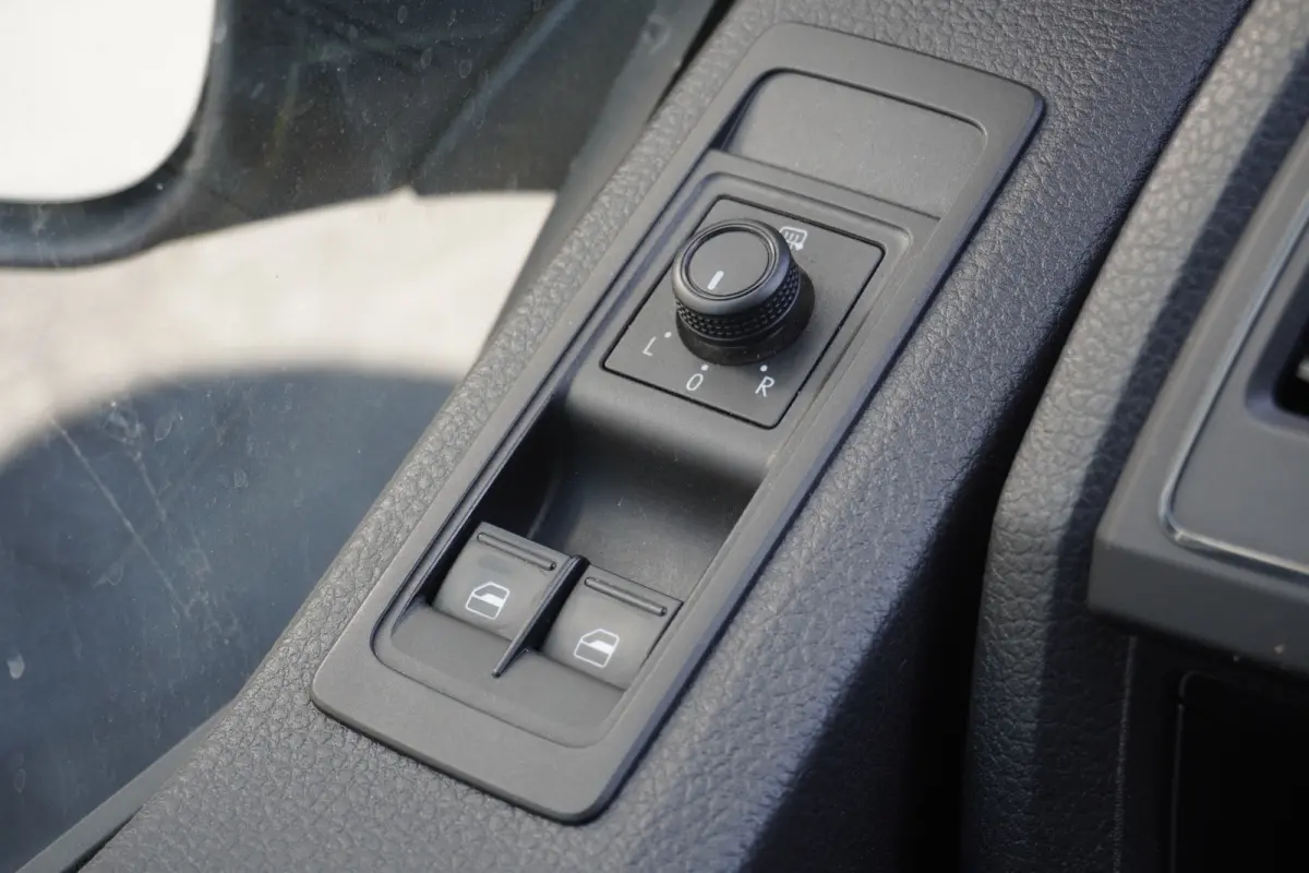 2.0 TDI - EURO 6 - Airco - Navi - Cruise - €10.900,- Excl.