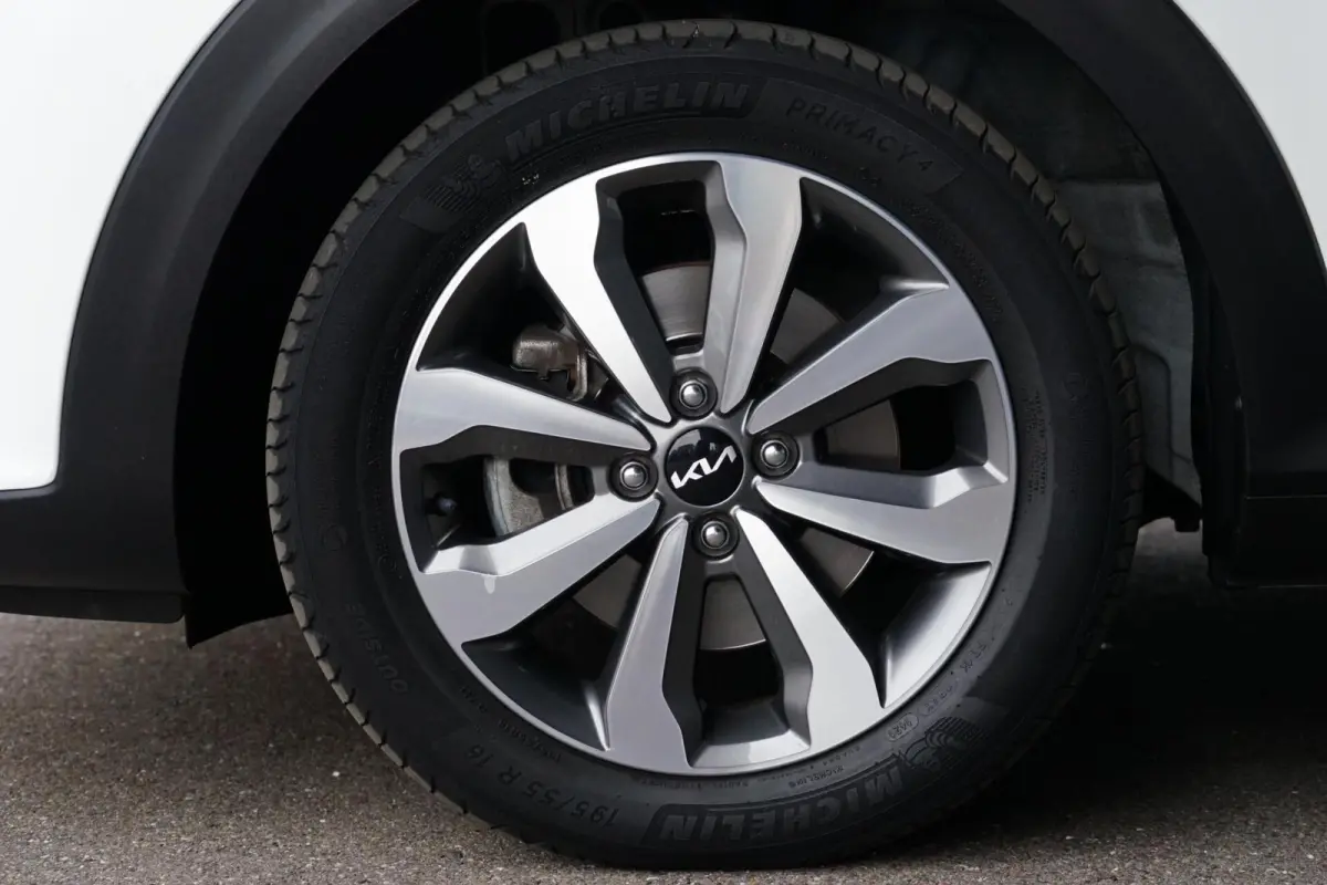 1.0 T-GDi MHEV DynamicPlusLine, NL, keyless, cam. clima