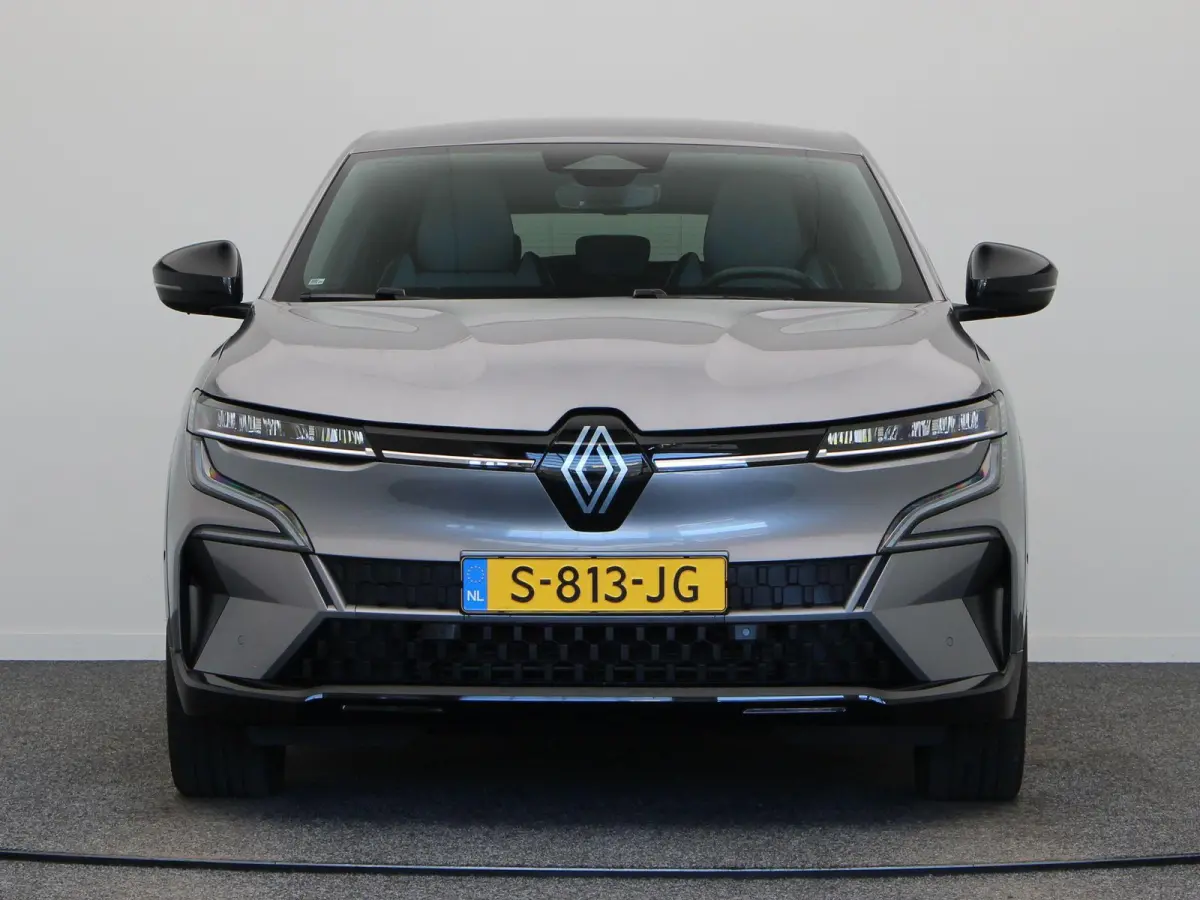 EV60 Optimum Charge Techno | Stoel en stuurverwarming | Parkeersensoren voor en achter | Dodehoek detectie | Adaptieve cruise control |