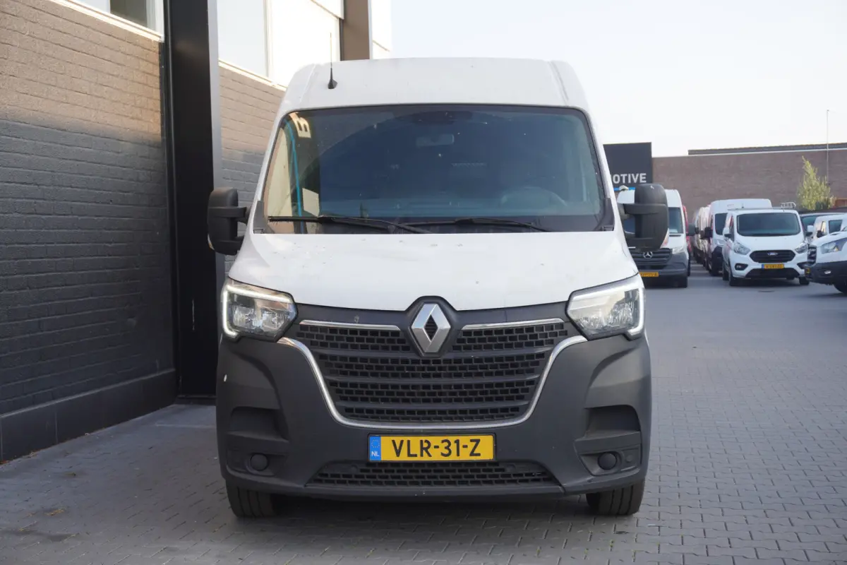 2.3 dCi 150PK L2H2 - EURO 6 - Airco - Trekhaak - €14.900,- Excl.