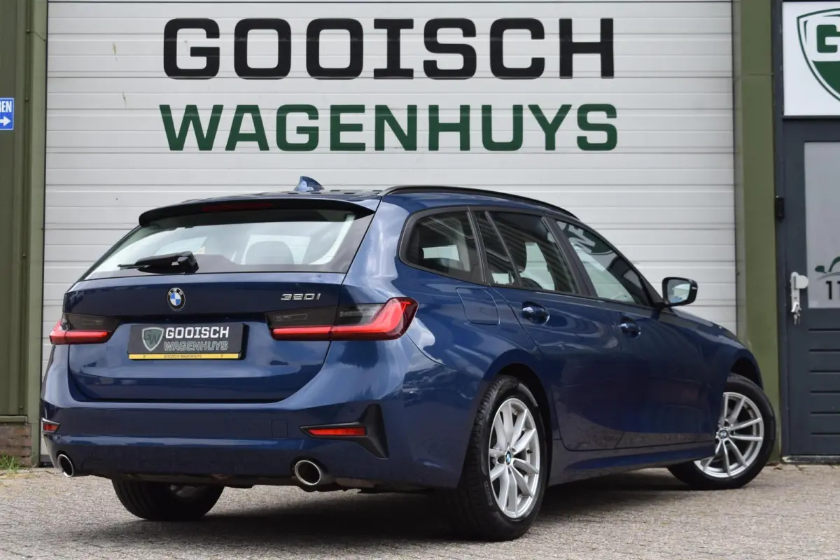 320i Business Edition | Trekhaak | Carplay | Cruise Control |