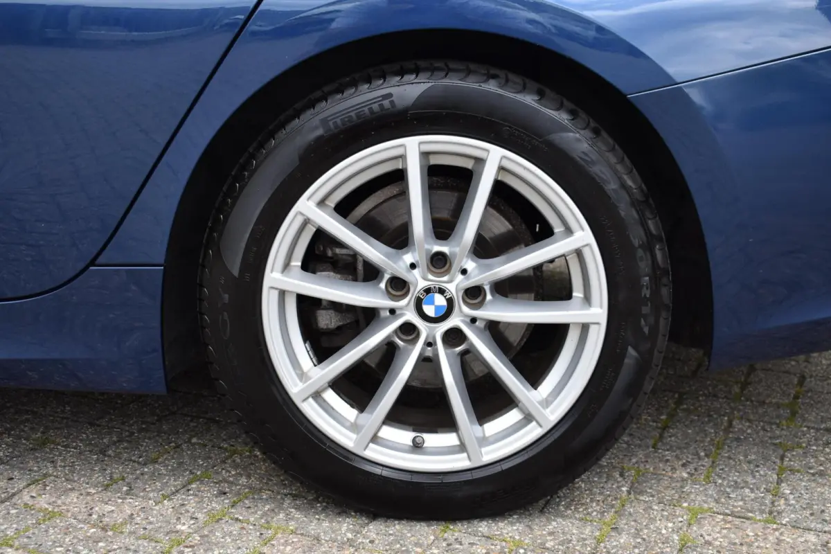 320i Business Edition | Trekhaak | Carplay | Cruise Control |