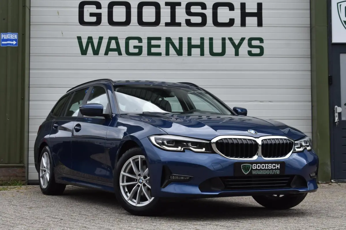 320i Business Edition | Trekhaak | Carplay | Cruise Control |