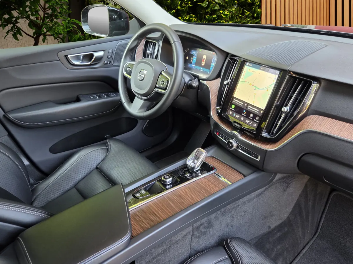 2.0 T8 Plug-in hybrid AWD R-Design | Harman/Kardon | 360 Camera | Stoelventilatie | Pano | Memory