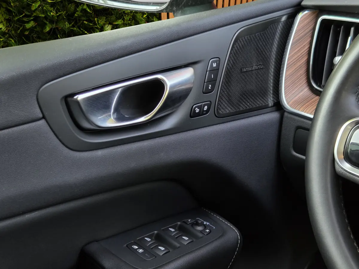 2.0 T8 Plug-in hybrid AWD R-Design | Harman/Kardon | 360 Camera | Stoelventilatie | Pano | Memory