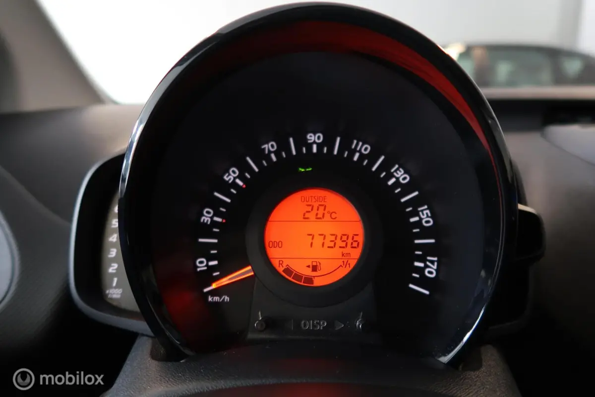 1.0 VTi Shine Carplay Cruise Control Climate