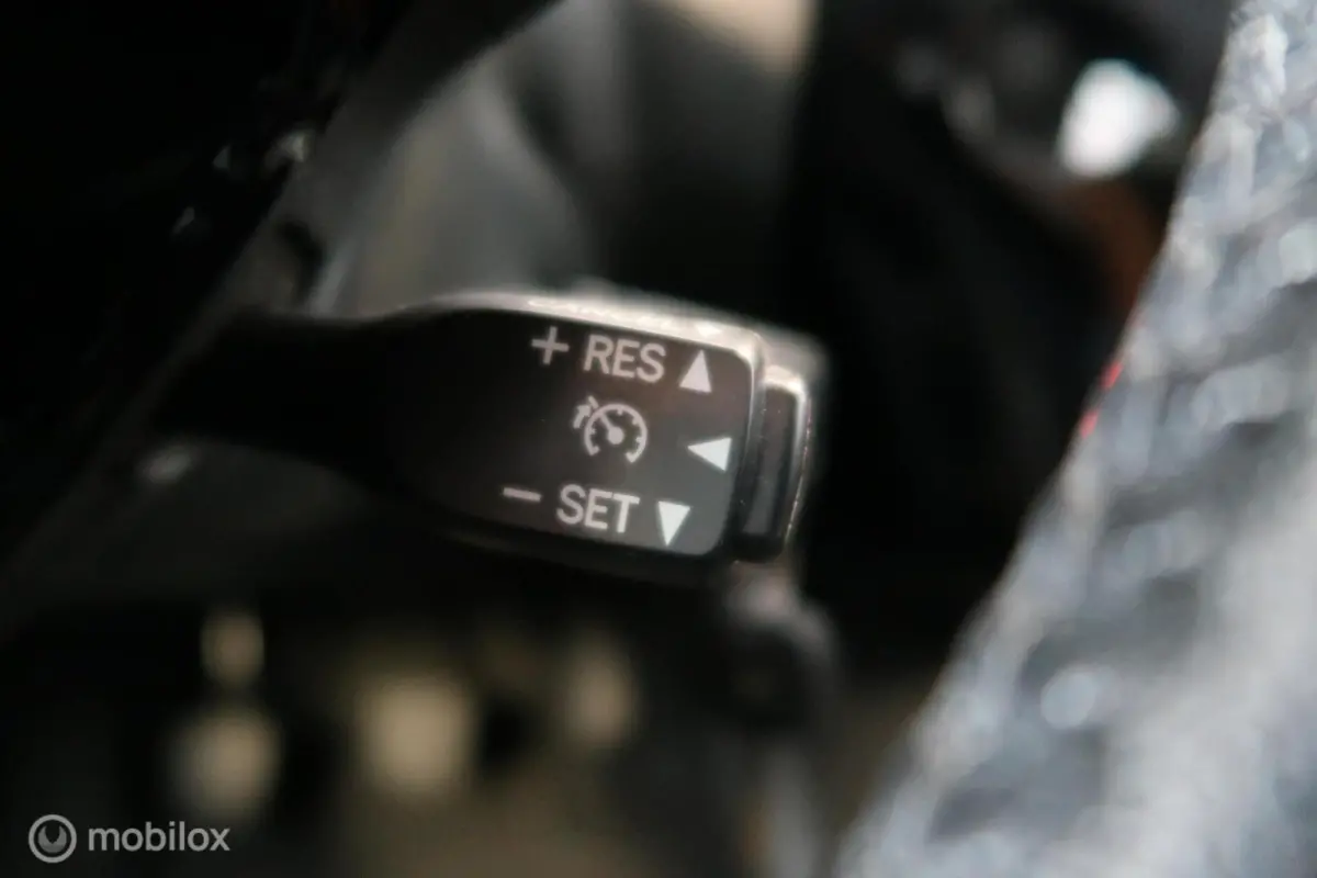 1.0 VTi Shine Carplay Cruise Control Climate