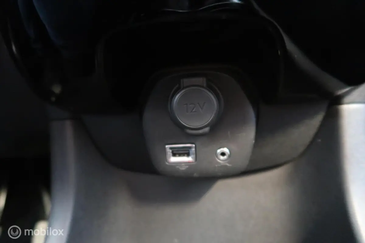 1.0 VTi Shine Carplay Cruise Control Climate
