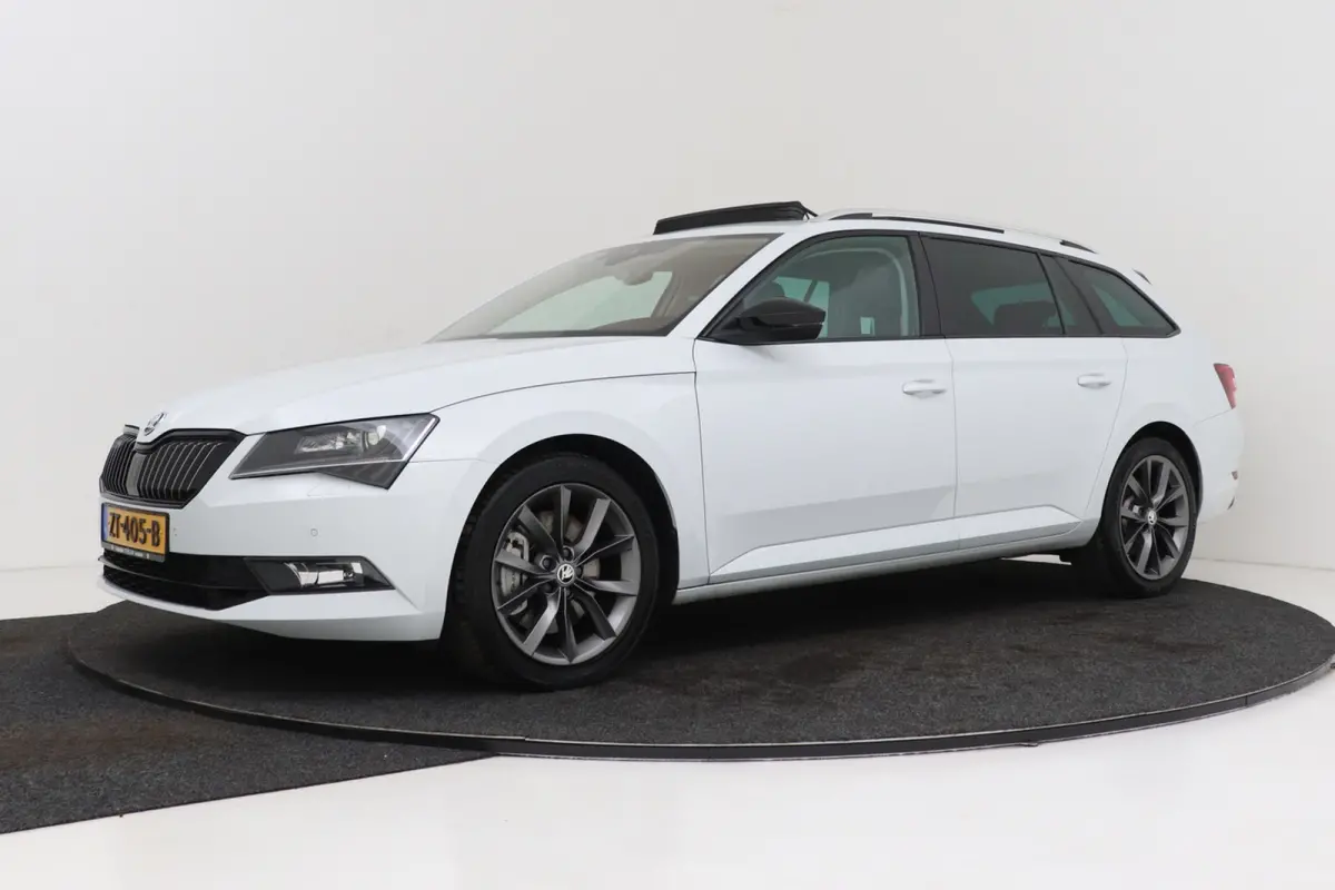 1.5 TSI Business Edition | Trekhaak | Panoramadak | Canton | Org NL | Keyless | Adap. Cruise | Digital Cockpit