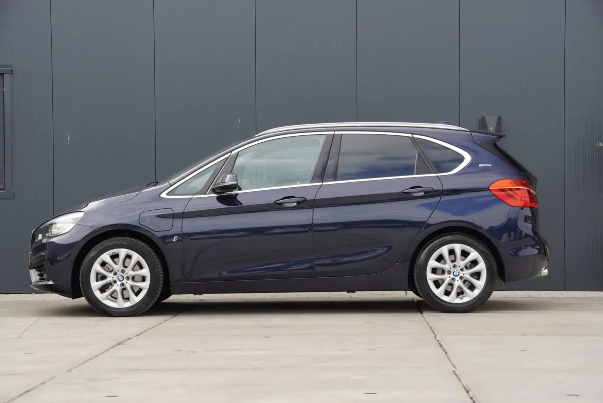 225xe iPerformance Executive 2016 PHEV Hybride Automaat Stoelverwarming Xenon Navigatie