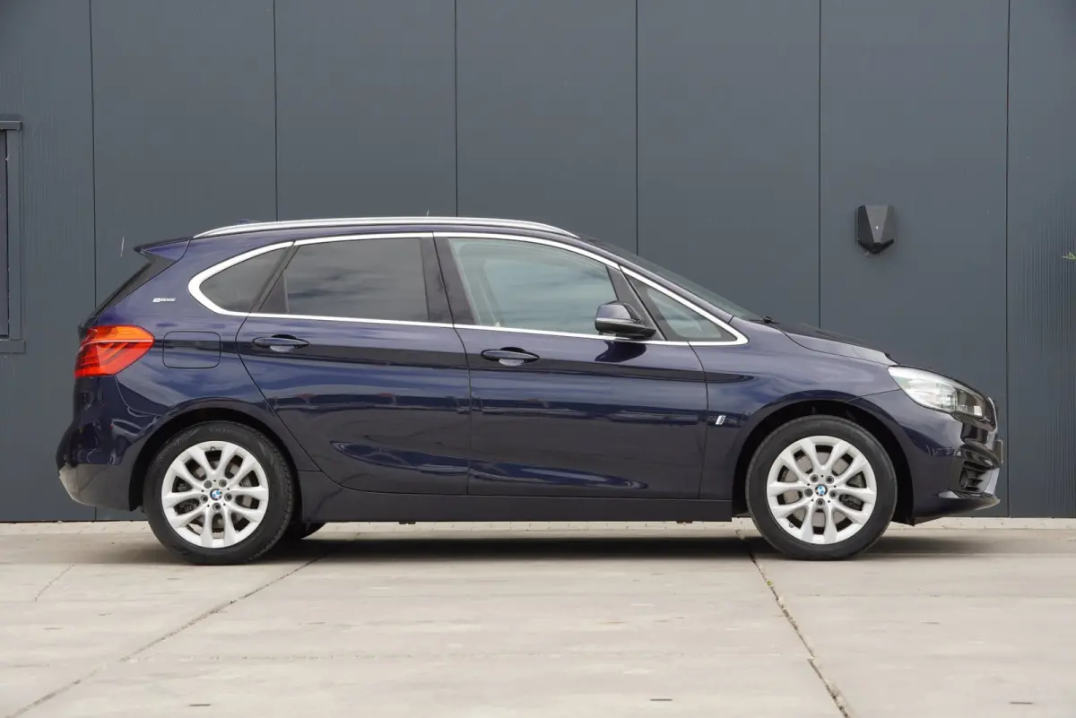 225xe iPerformance Executive 2016 PHEV Hybride Automaat Stoelverwarming Xenon Navigatie