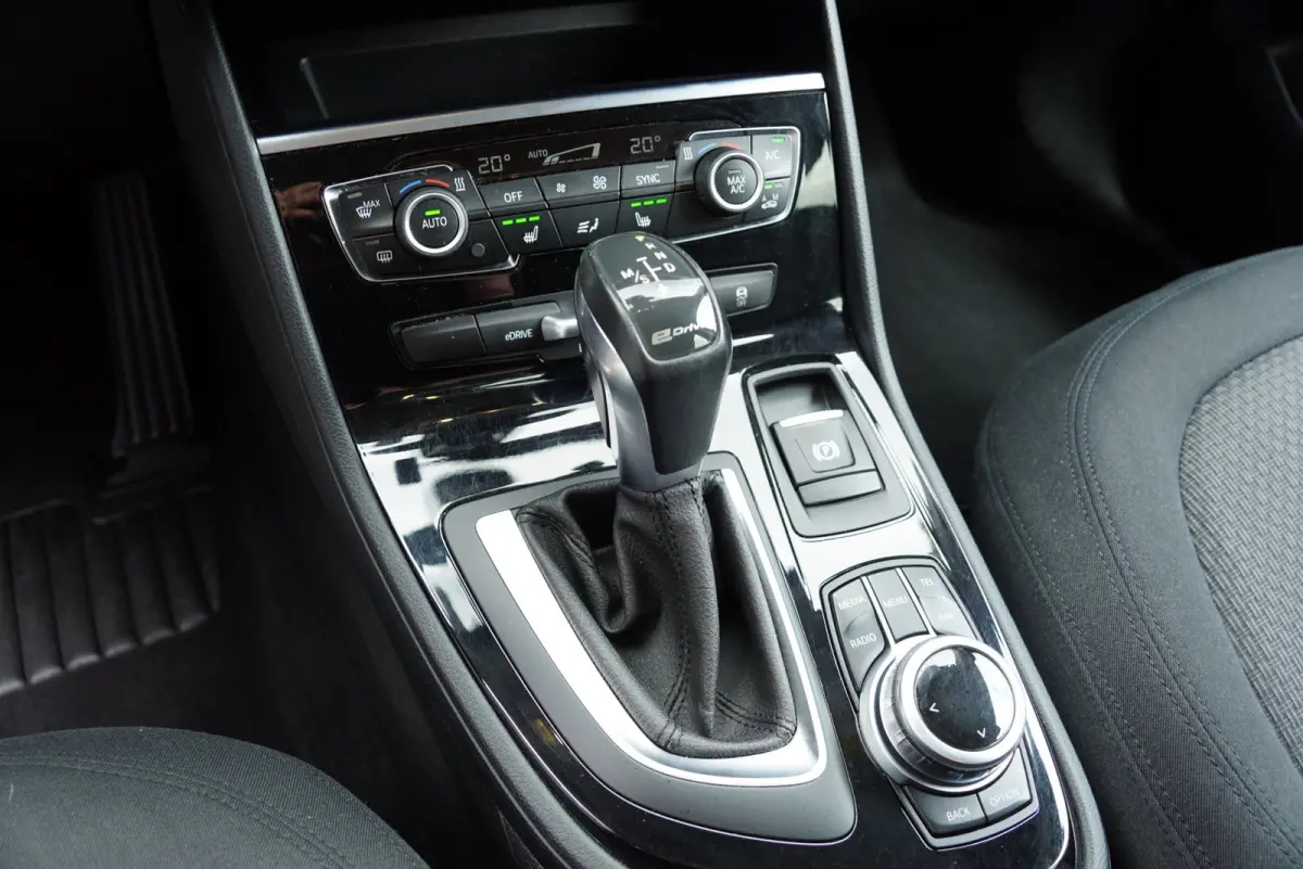 225xe iPerformance Executive 2016|PHEV Automaat|Executive|Xenon|Navi|Stoelverwarming|Hybride