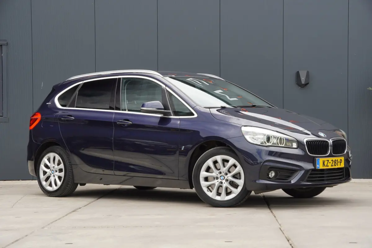 225xe iPerformance Executive 2016 PHEV Hybride Automaat Stoelverwarming Xenon Navigatie