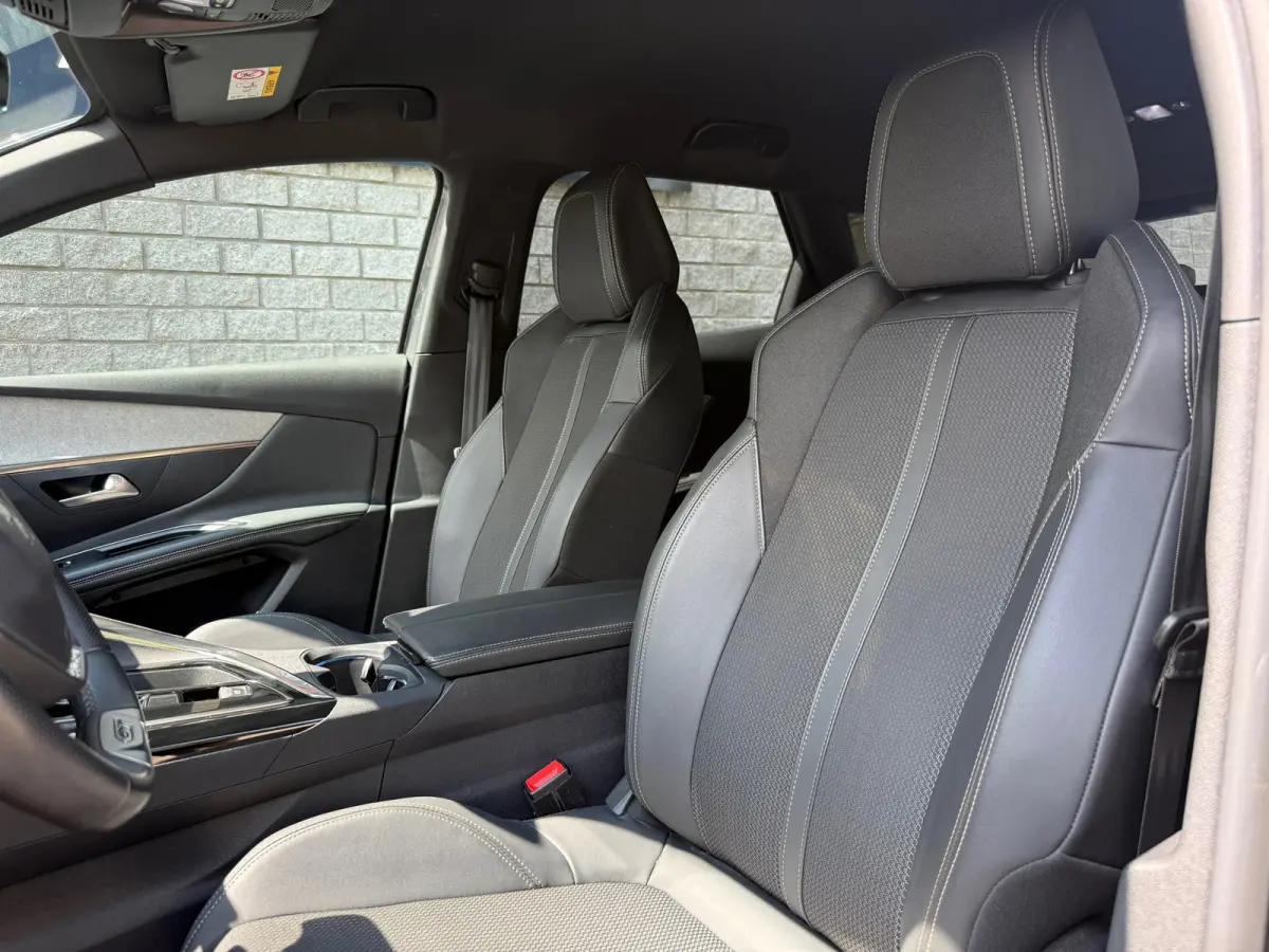 1.2 PureTech GT | 360 camera | Alcantara | Ambient | 18inch | Apple Carplay | ACC | Top staat! |