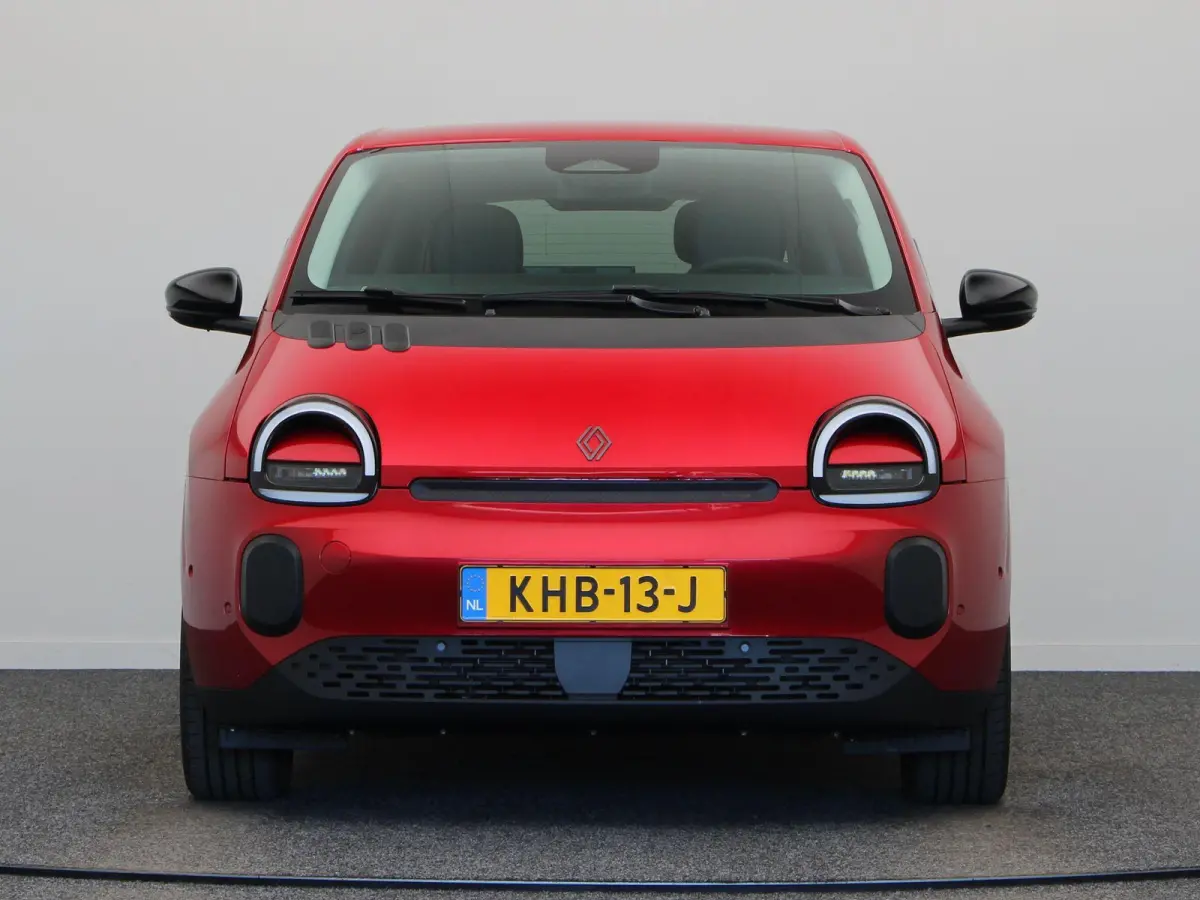 urban range techno 27.5 kWh | 18" lichtmetalen velgen | Stoelverwarming | Parkeersensoren voor/achter | Blind spot warning |
