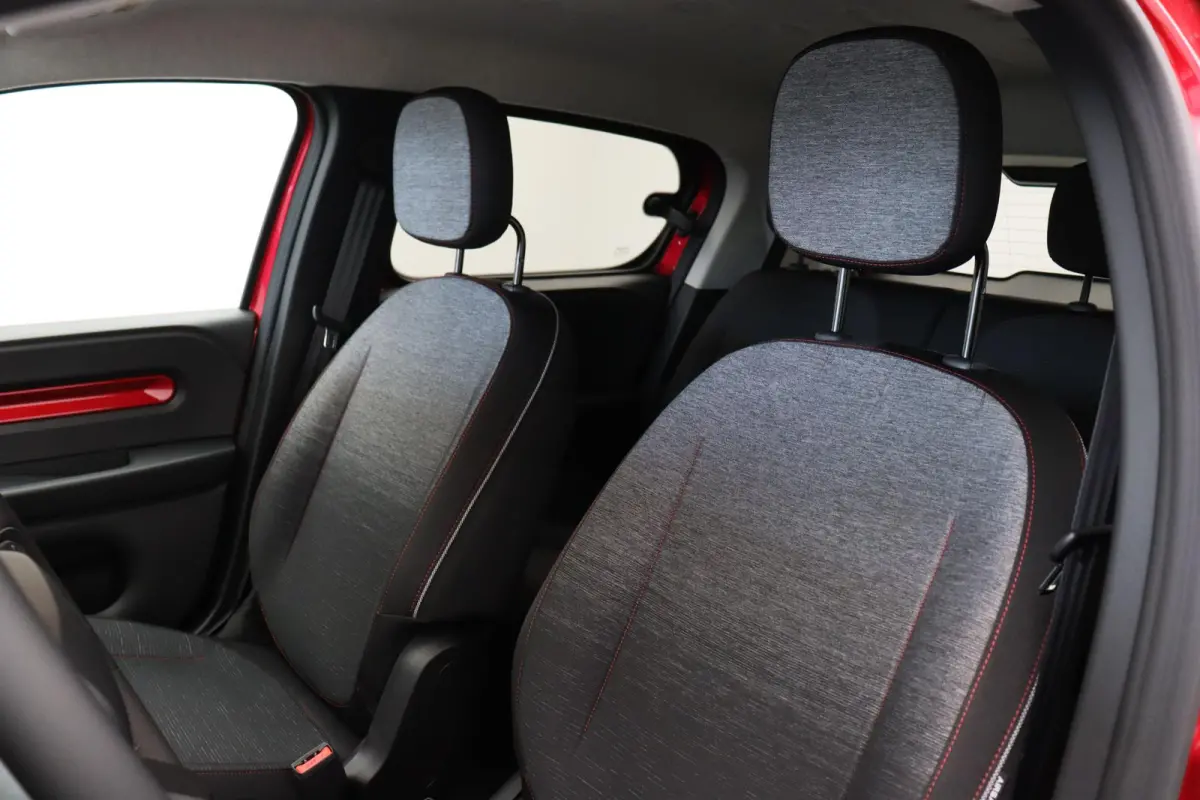 urban range techno 27.5 kWh | 18" lichtmetalen velgen | Stoelverwarming | Parkeersensoren voor/achter | Blind spot warning |
