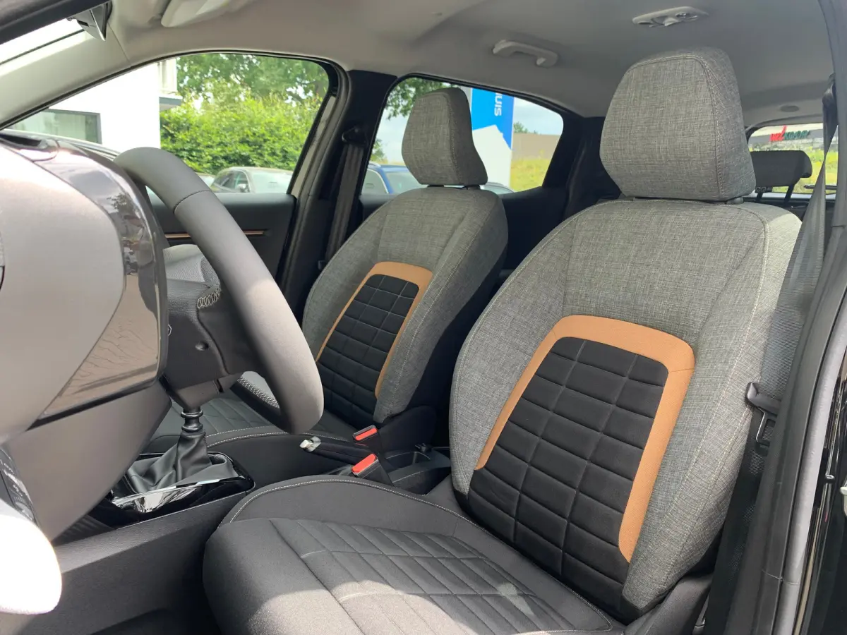 1.2 Turbo 100pk Plus Airco | AppleCarPlay/ Android Auto | Camera | DAB | LED | PDC Achter |