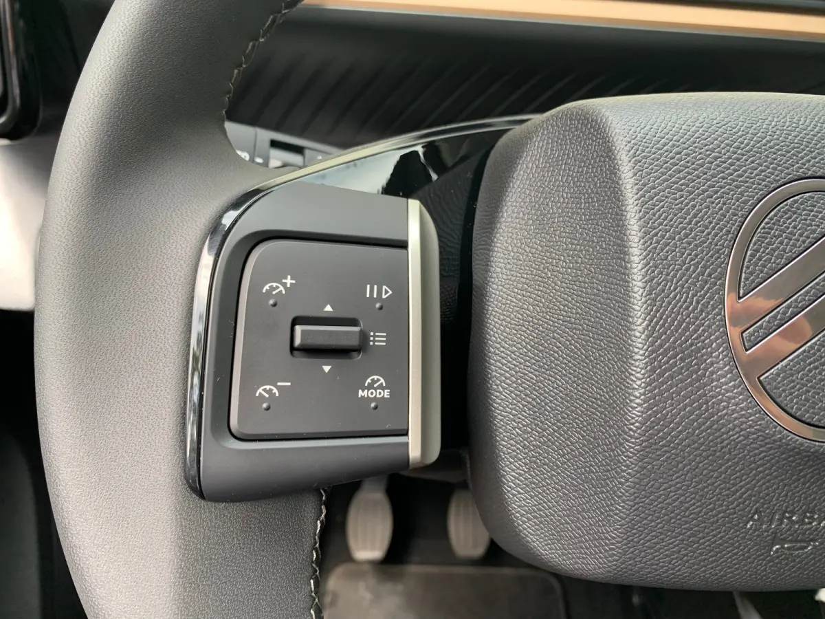1.2 Turbo 100pk Plus Airco | AppleCarPlay/ Android Auto | Camera | DAB | LED | PDC Achter |