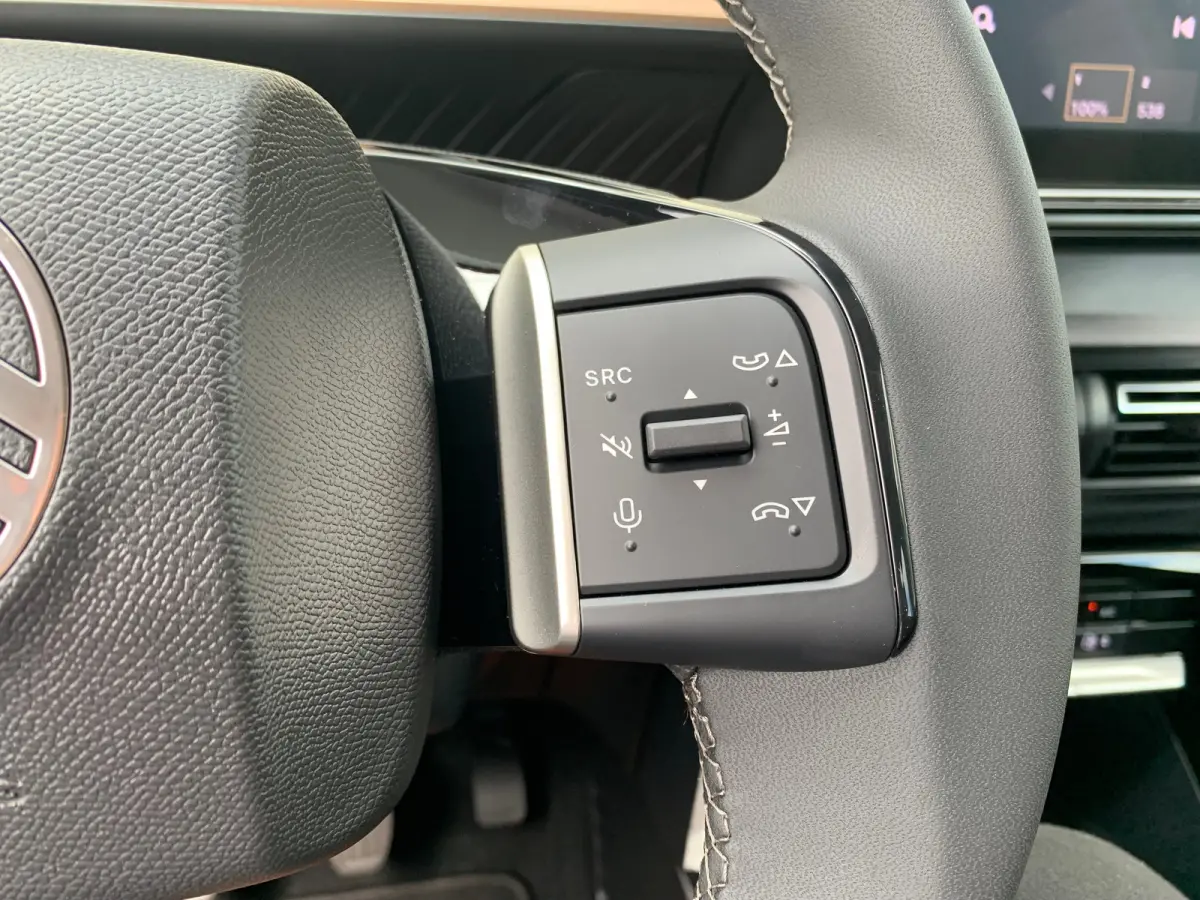 1.2 Turbo 100pk Plus Airco | AppleCarPlay/ Android Auto | Camera | DAB | LED | PDC Achter |