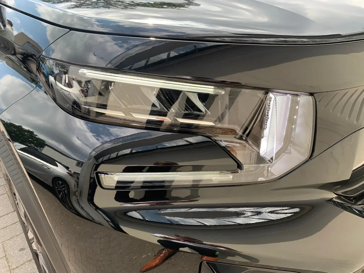 1.2 Turbo 100pk Plus Airco | AppleCarPlay/ Android Auto | Camera | DAB | LED | PDC Achter |