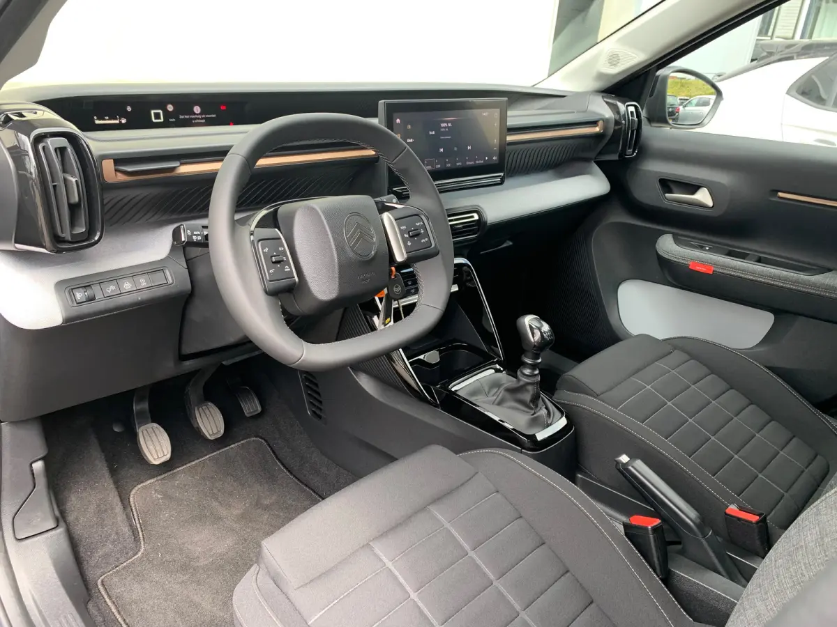 1.2 Turbo 100pk Plus Airco | AppleCarPlay/ Android Auto | Camera | DAB | LED | PDC Achter |