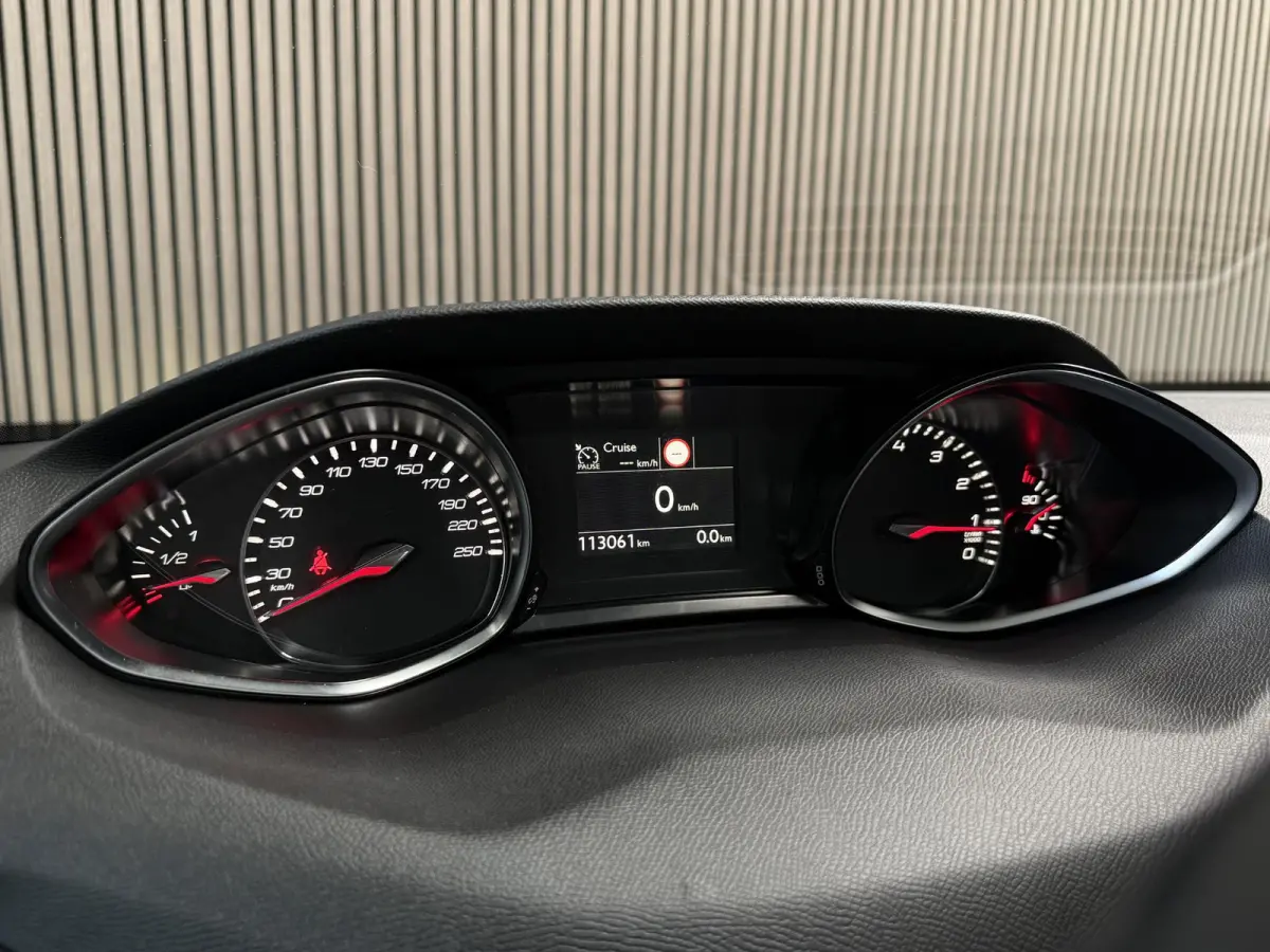 1.2 PureTech Allure | Panorama | Carplay | Riem v.v. | NL Auto