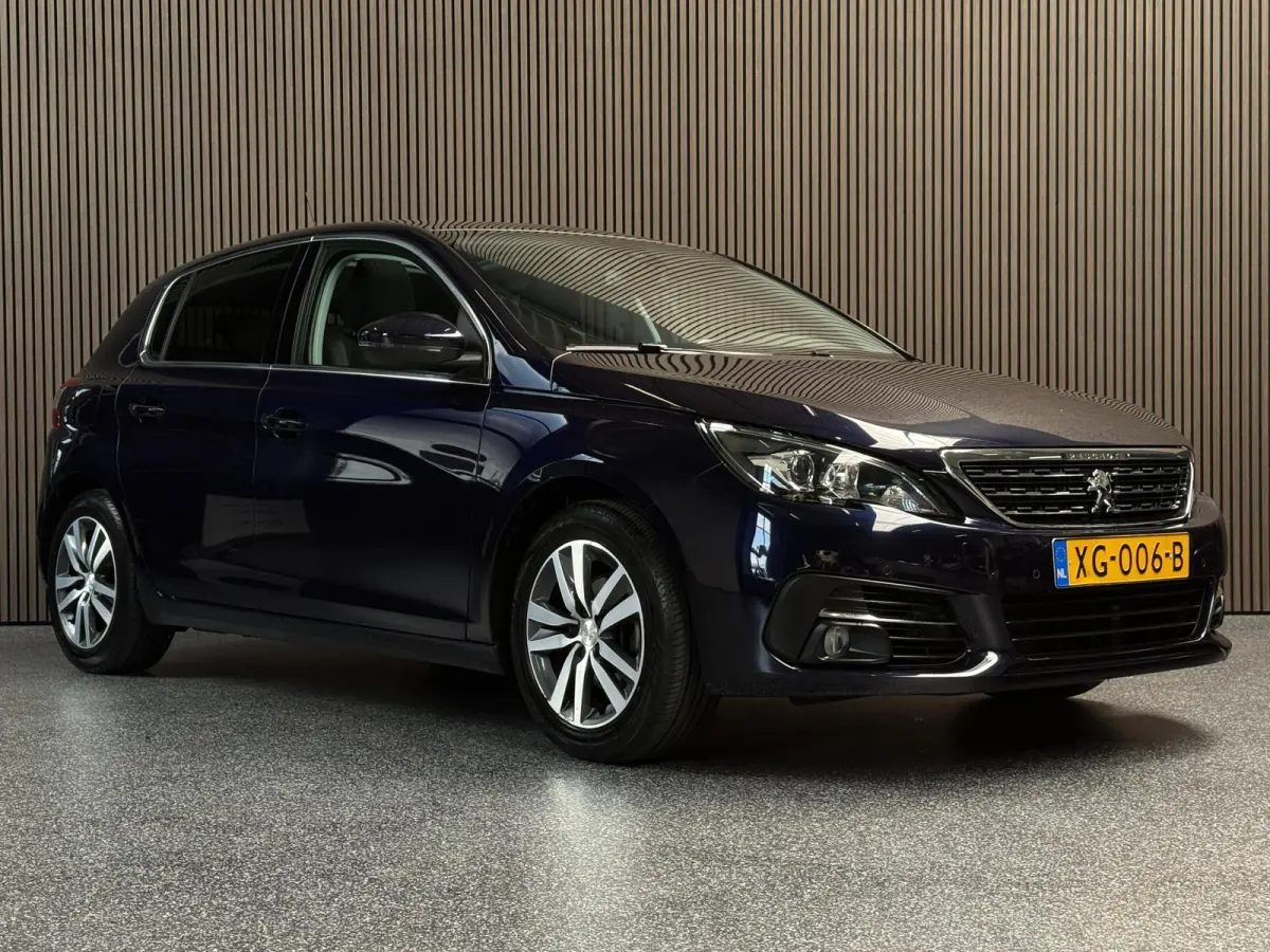 1.2 PureTech Allure | Panorama | Carplay | Riem v.v. | NL Auto