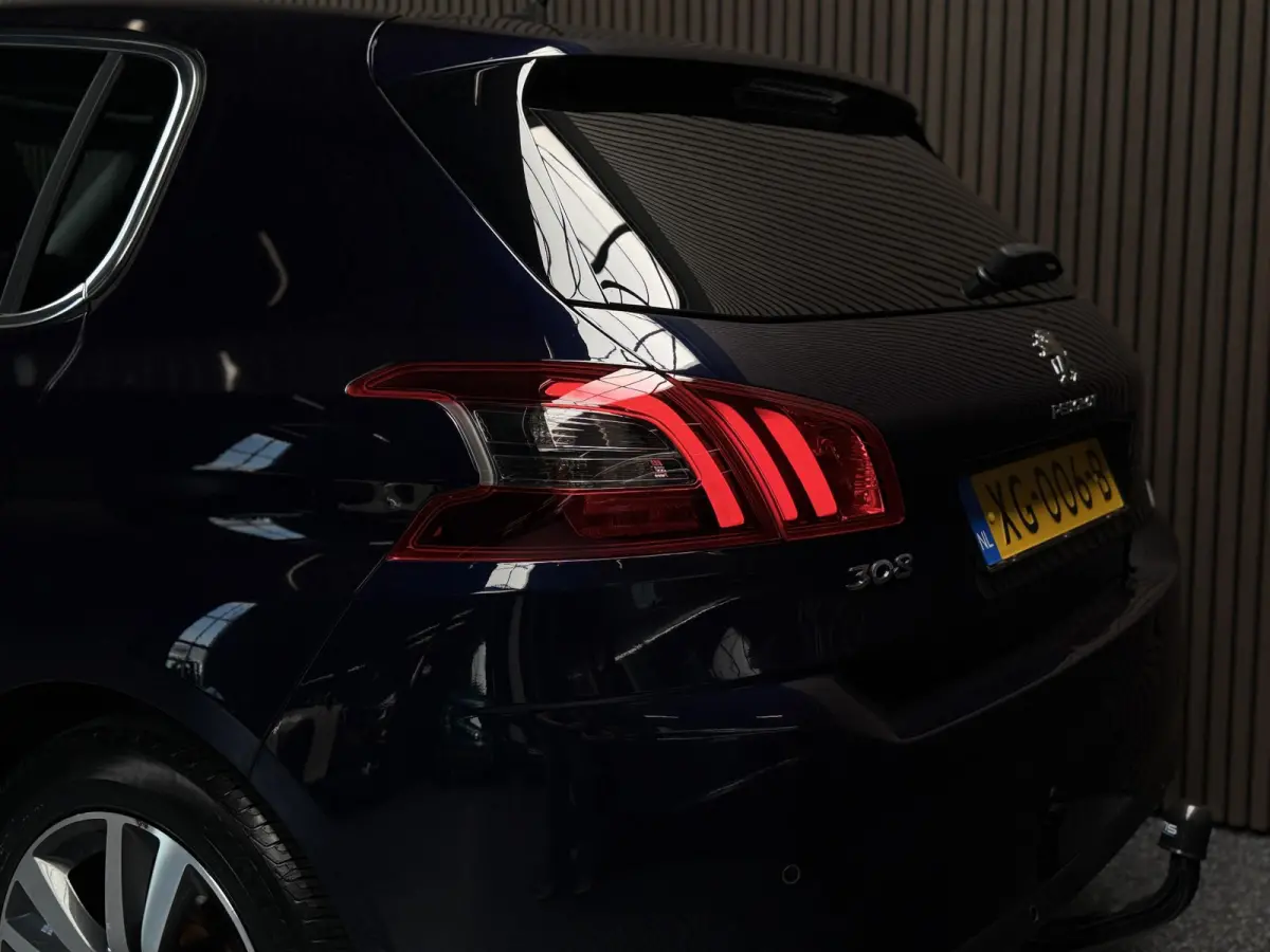 1.2 PureTech Allure | Panorama | Carplay | Riem v.v. | NL Auto