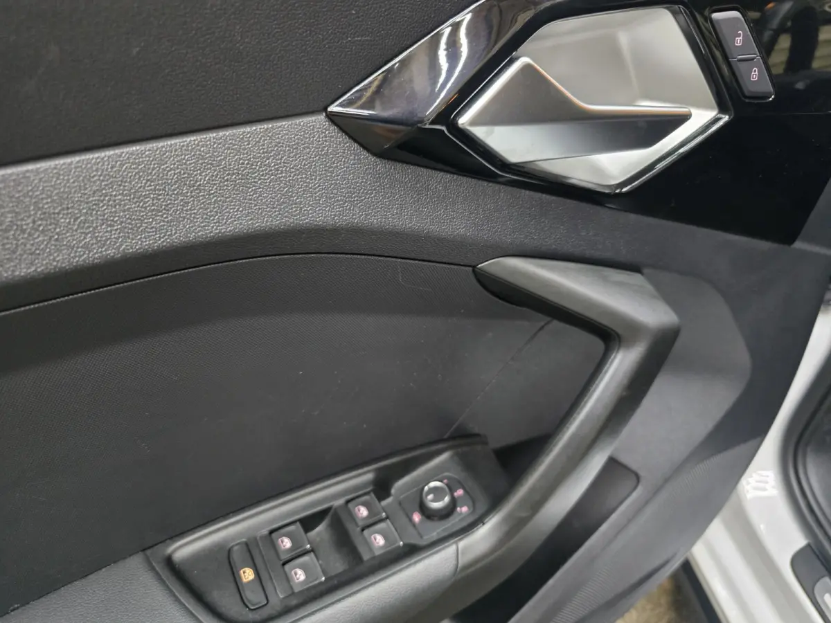 25 TFSI epic S-Line Carplay Full LED Two Tone Clima Cruise 18"LM
