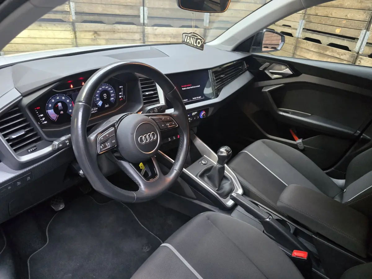 25 TFSI epic S-Line Carplay Full LED Two Tone Clima Cruise 18"LM