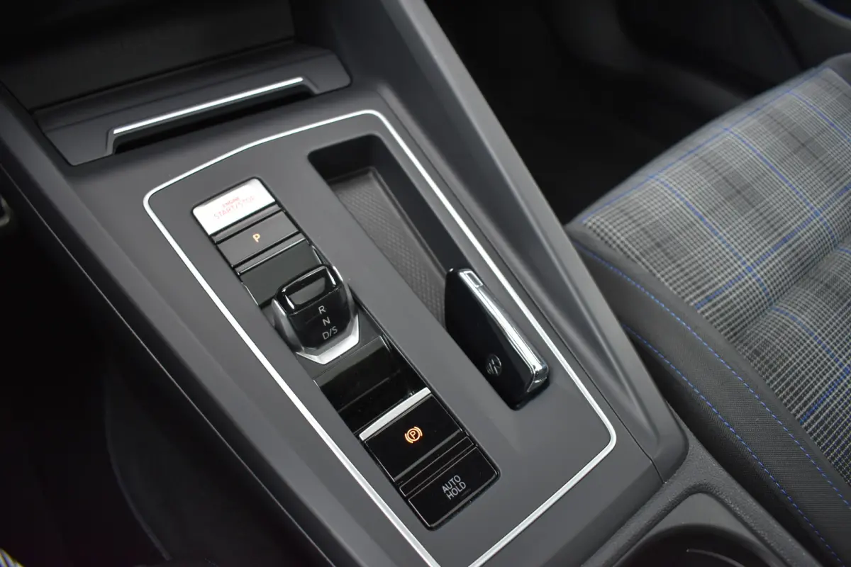 1.4 eHybrid GTE 245 pk | IQ-Light | Pano | Apple-Carplay |