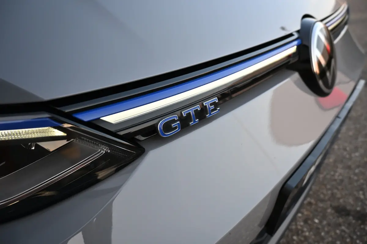 1.4 eHybrid GTE 245 pk | IQ-Light | Pano | Apple-Carplay |