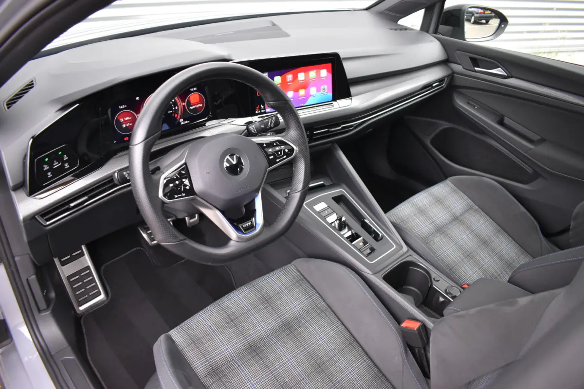 1.4 eHybrid GTE 245 pk | IQ-Light | Pano | Apple-Carplay |