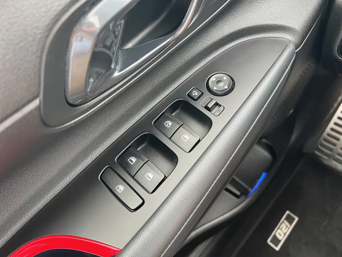 1.0 T-GDI 100pk N-Line | Camera | Climate controle | Carplay | Premium audio | Cruise controle | Navigatie | 17'' velgen | Dodehoek detectie | Parkeersensoren