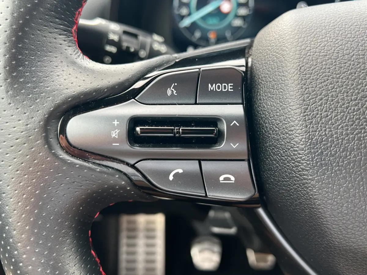 1.0 T-GDI 100pk N-Line | Camera | Climate controle | Carplay | Premium audio | Cruise controle | Navigatie | 17'' velgen | Dodehoek detectie | Parkeersensoren