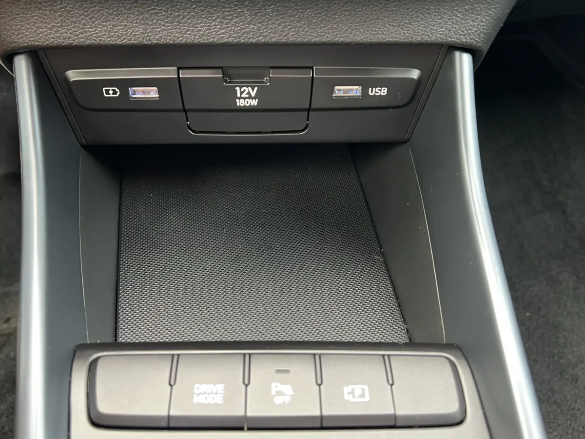 1.0 T-GDI 100pk N-Line | Camera | Climate controle | Carplay | Premium audio | Cruise controle | Navigatie | 17'' velgen | Dodehoek detectie | Parkeersensoren