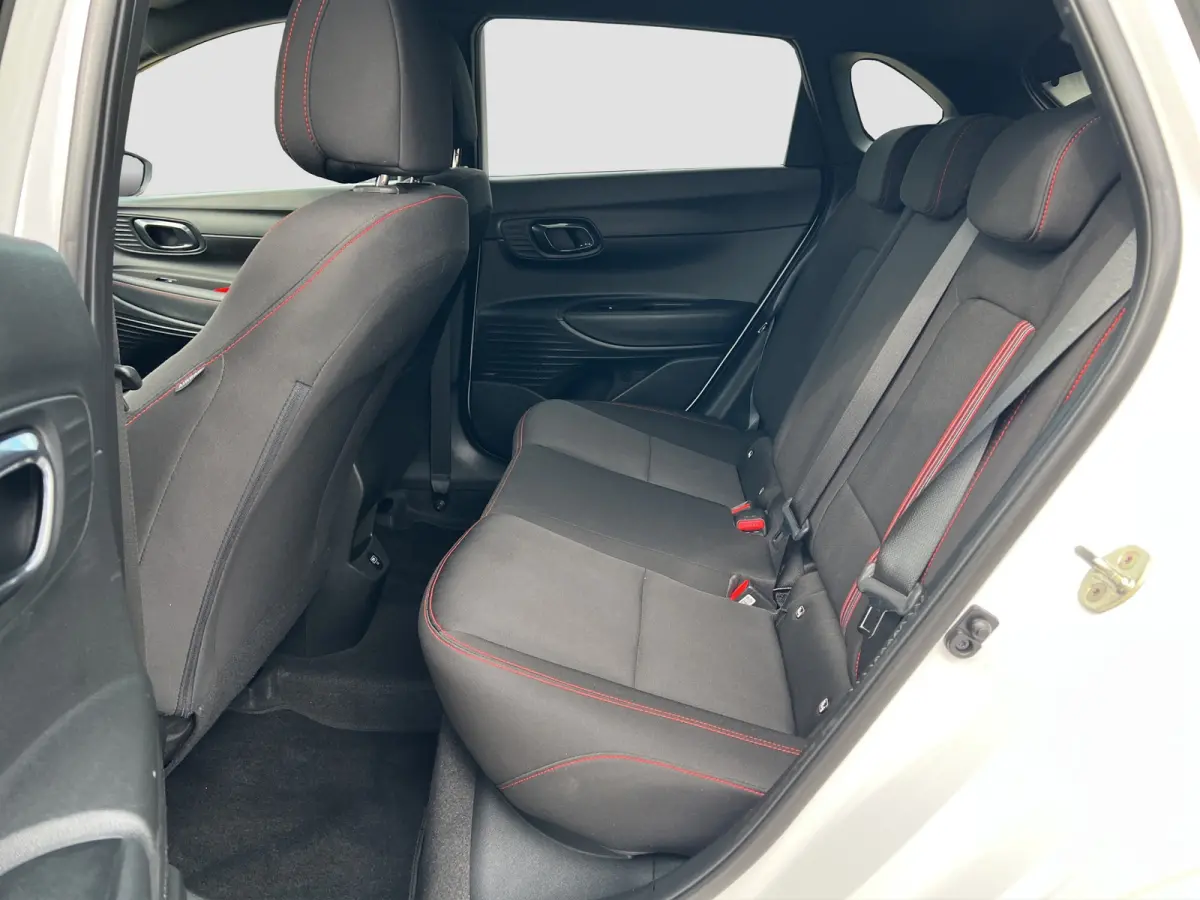 1.0 T-GDI 100pk N-Line | Camera | Climate controle | Carplay | Premium audio | Cruise controle | Navigatie | 17'' velgen | Dodehoek detectie | Parkeersensoren