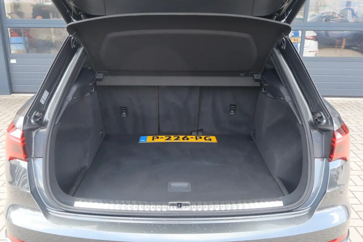 45 TFSI 230pk S-tronic quattro S Line edition one | Trekhaak Wegklapbaar | 2.100kg Trekgewicht | Achteruitrijcamera | Matrix LED