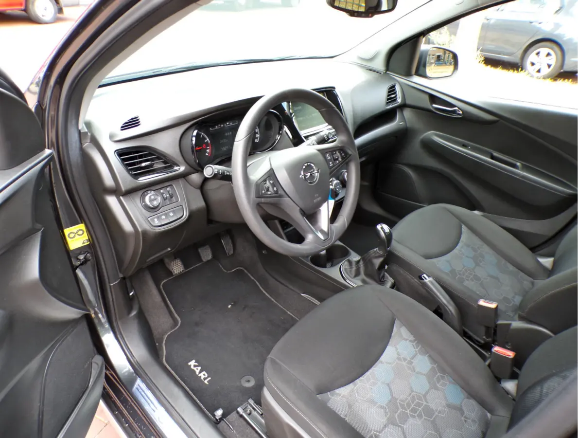 1.0 Online Edition CRUISECONTROL TELEFOON APPLE CARPLAY.....