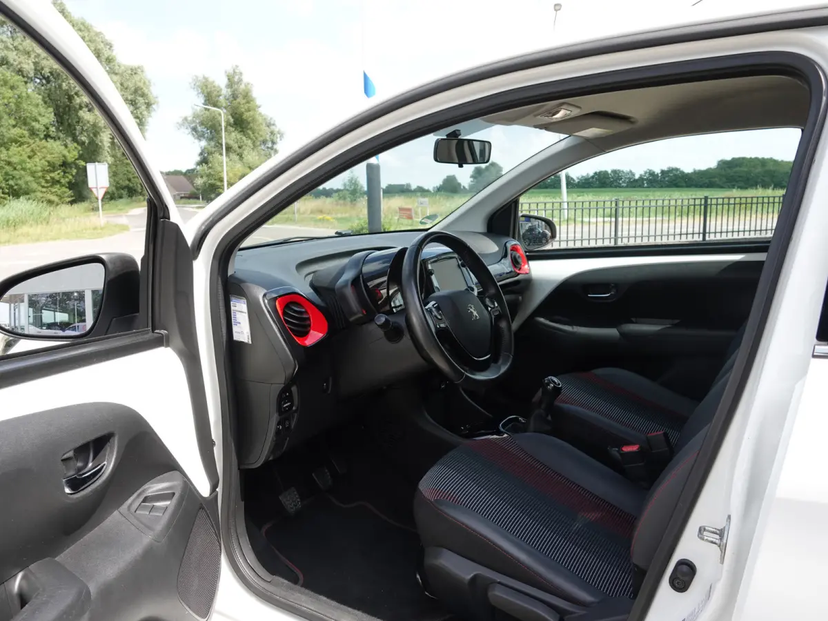 1.0 e-VTi GT-Line BOMVOL | KEYLESS | H-LEER | NAVI | CAMERA