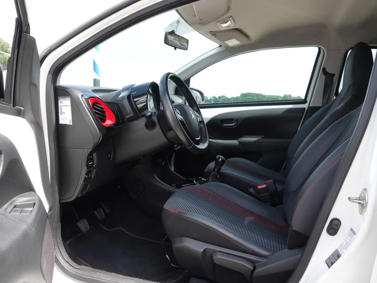 1.0 e-VTi GT-Line BOMVOL | KEYLESS | H-LEER | NAVI | CAMERA