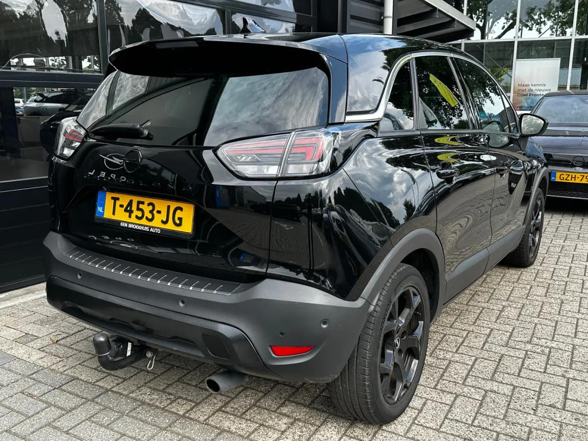 1.2 Turbo 130 PK GS Line AUTOMAAT | TREKHAAK| AGR-COMFORTSTOEL| NAVIGATIE + APPLE CARPLAY/ANDROID AUTO| DODEHOEK DETECTIE| CAMERA + PARKEERSENSOREN| KEYLESS ENTRY/START|